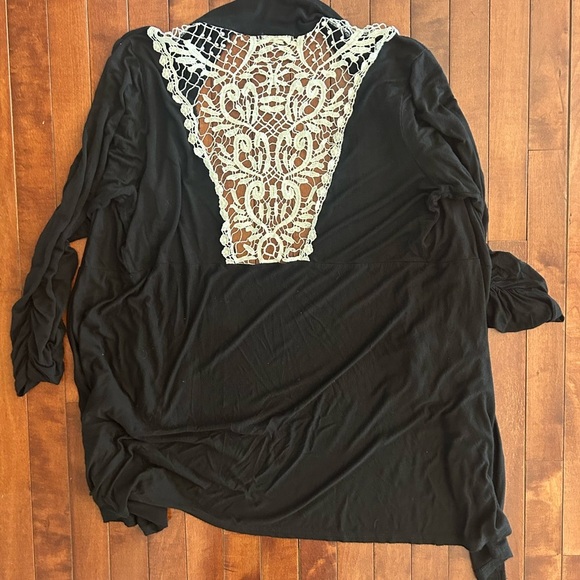 Women’s Black Open Front Cardigan with Back Lace Detail Size 1X - Picture 6 of 6